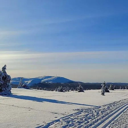 Kaupinmaja, Yllaes, Aekaeslompolo, Lapland - Log With And Fell Scenery Apartmán Äkäslompolo