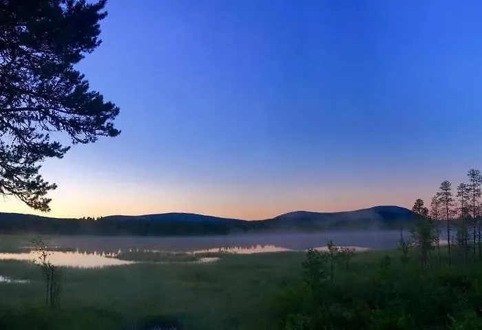 Kaupinmaja, Ylläs, äkäslompolo, Lapland - Log With Lake&fell Scenery Äkäslompolo