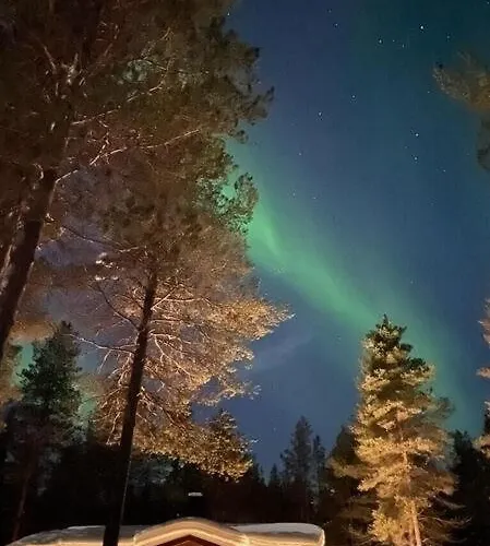 Kaupinmaja, Yllaes, Aekaeslompolo, Lapland - Log With And Fell Scenery Äkäslompolo